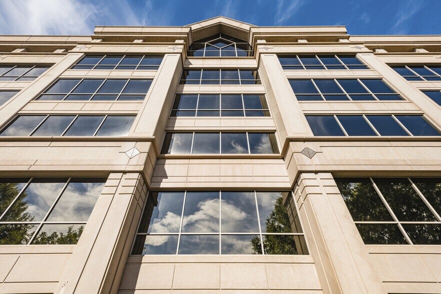 More Photos Of 200 Mansell Ct E, Roswell Unknown For Lease