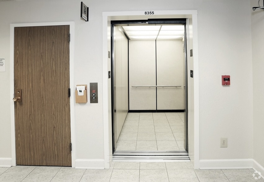 More Photos Of 8355 Walnut Hill Ln, Dallas Medical For Sale