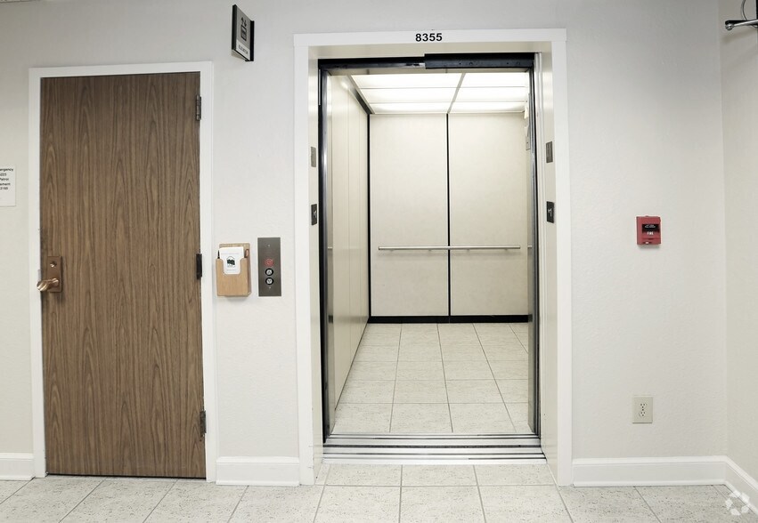 More Photos Of 8355 Walnut Hill Ln, Dallas Medical For Sale