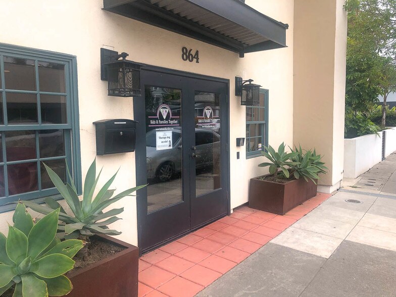 More Photos Of 864 E Santa Clara St, Ventura Office For Sale