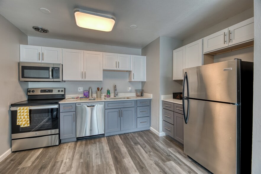 More Photos Of 1709 Shattuck Ave, Berkeley Apartments For Sale