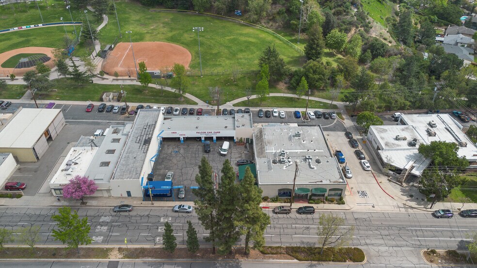 More Photos Of 3450 N Verdugo Rd, Glendale Storefront For Sale