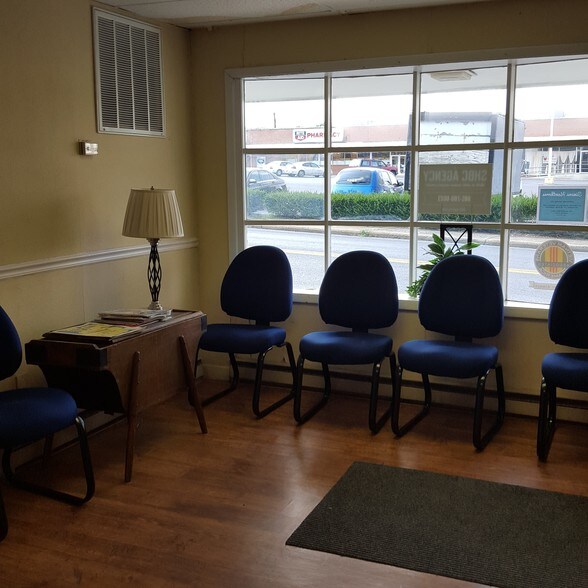 More Photos Of 630 Winchester Ave, Martinsburg Coworking Space