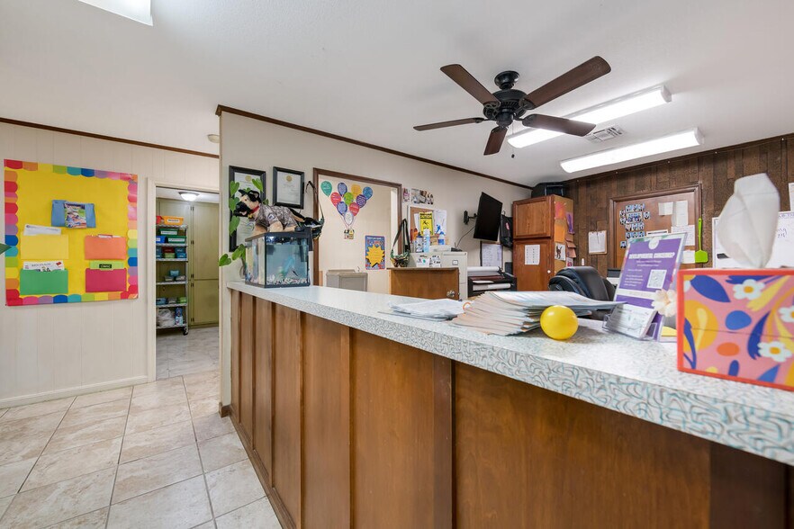 More Photos Of 2000 N 25th St, Waco Daycare Center For Sale