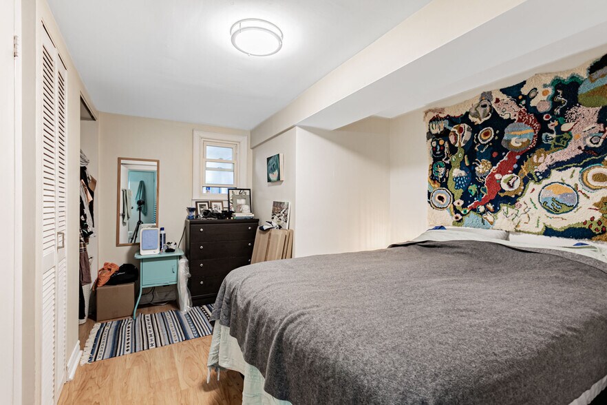 More Photos Of 164 Sunnyside Av, Toronto Multifamily For Sale