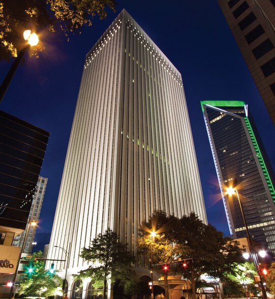 More Photos Of 400 S Tryon St, Charlotte Loft Creative Space For Lease