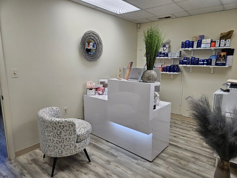 More Photos Of 11700-11706 Bowman Green Dr, Reston Office For Sale