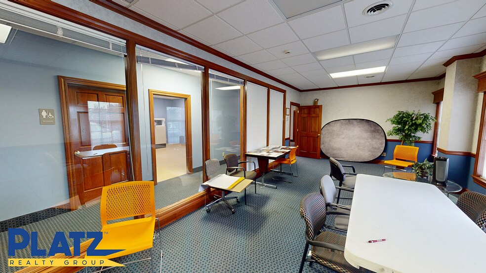 More Photos Of 970 Windham Ct, Youngstown Office For Lease