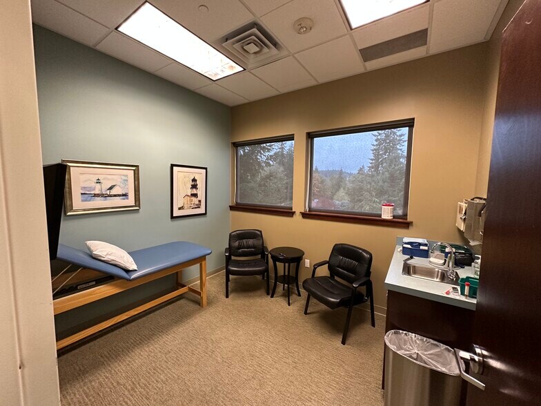 More Photos Of 463 Tremont St W, Port Orchard Medical For Lease