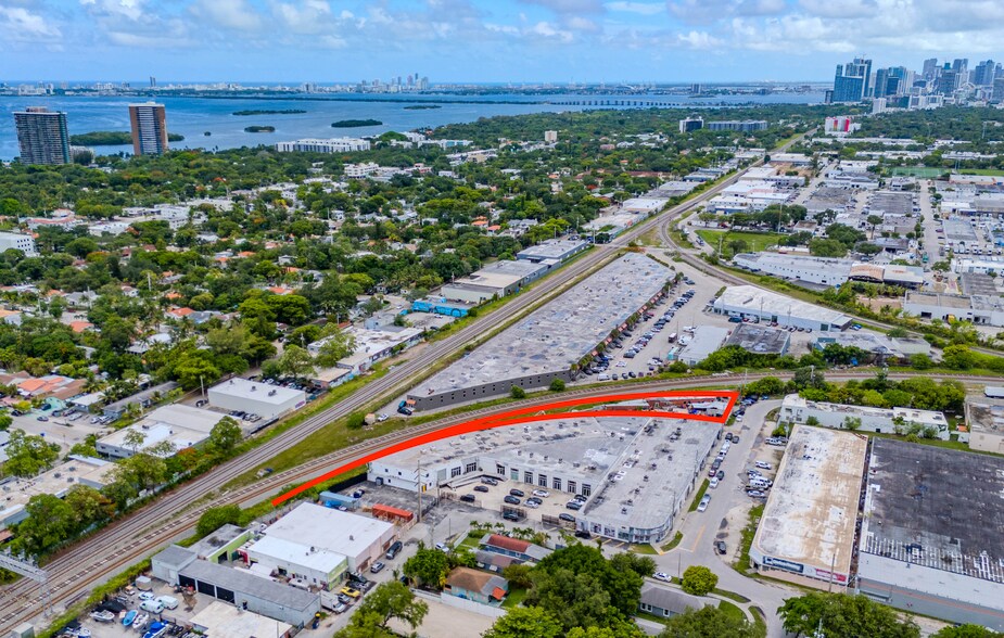More Photos Of 7373 NE 3rd Ct, Miami Warehouse For Sale