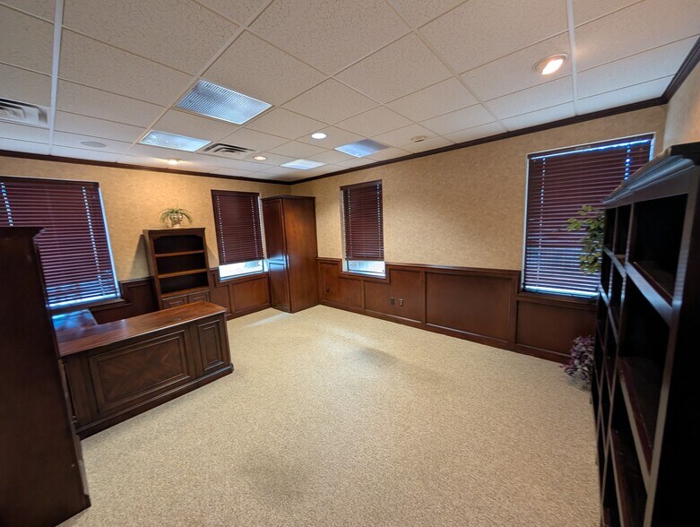 More Photos Of 6016-6020 NW 120th Ct, Oklahoma City Coworking Space