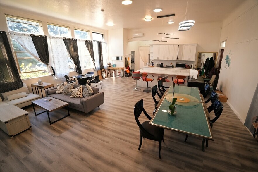 More Photos Of 496 6th St, Montara Office Residential For Sale