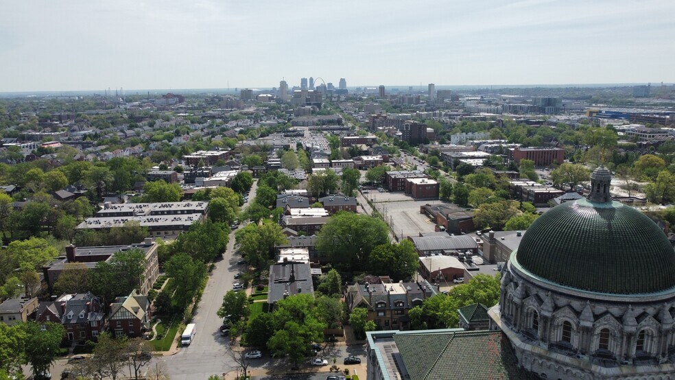 More Photos Of 4359 Lindell Blvd, Saint Louis Office For Sale