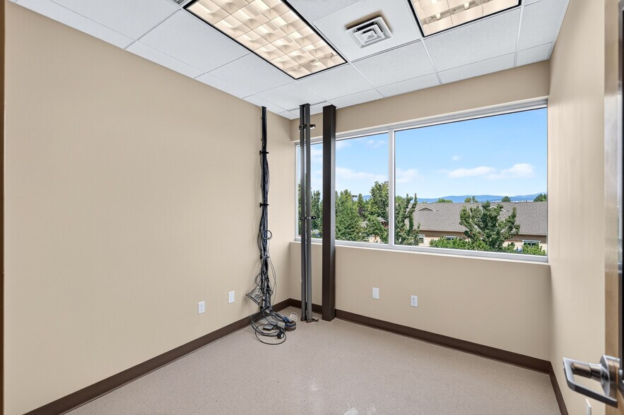 More Photos Of 2208 N Swing Ln, Liberty Lake Medical For Lease