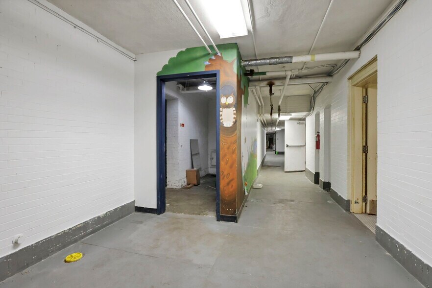 More Photos Of 300 E Auburn Ave, Springfield Office For Sale