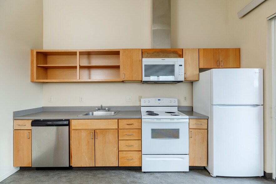 More Photos Of 375 NE Shaver St, Portland Apartments For Sale