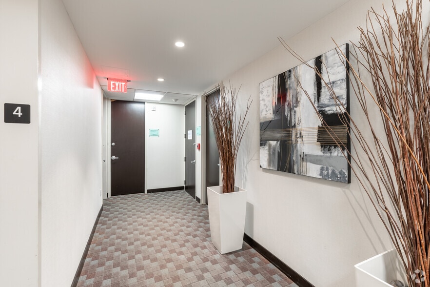 More Photos Of 10 Mott Ave, Norwalk Medical For Lease