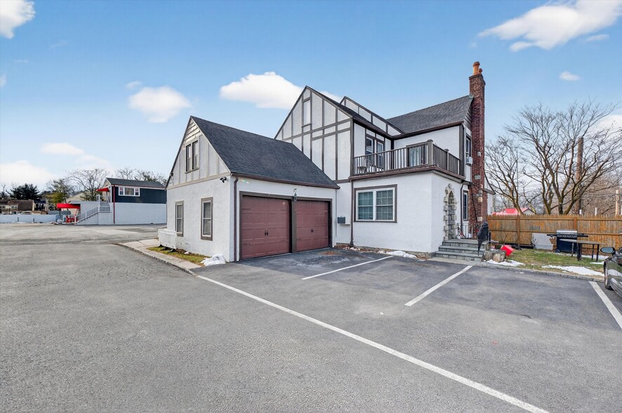 More Photos Of 2002 E Main St, Mohegan Lake Multifamily For Sale