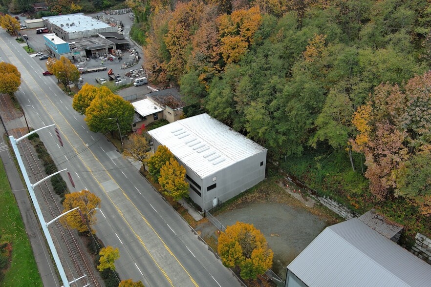 More Photos Of 4745 W Marginal Way SW, Seattle Manufacturing For Sale
