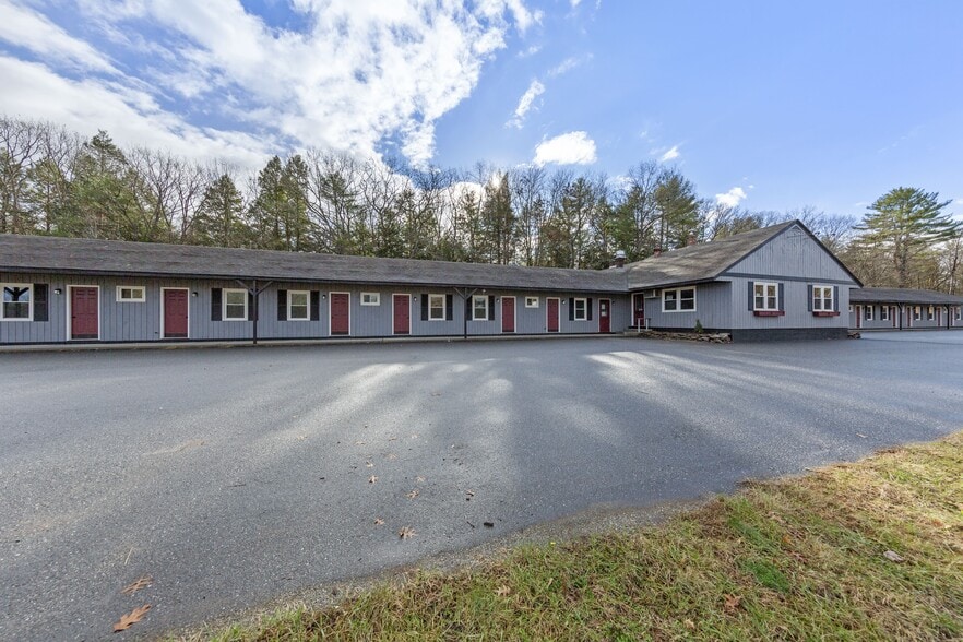More Photos Of 497 Northfield Rd, Bernardston Hotel For Sale