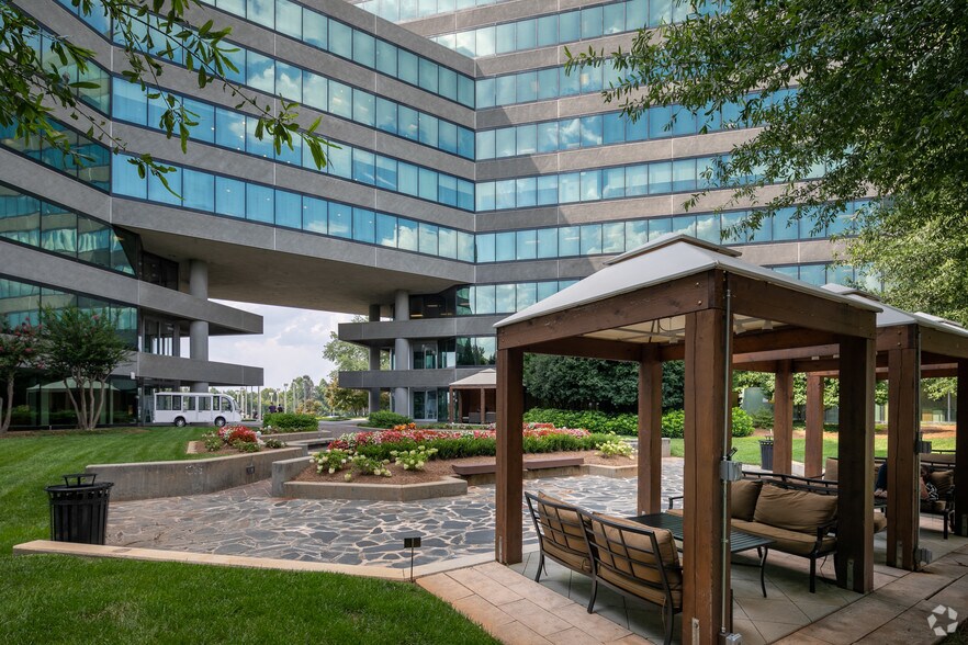 More Photos Of 1500-1600 Riveredge Pky NW, Atlanta Office For Lease