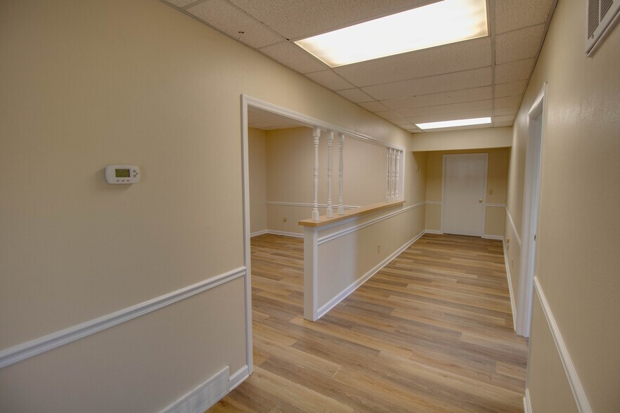 More Photos Of 202 W Main St, Glen Carbon General Retail For Sale