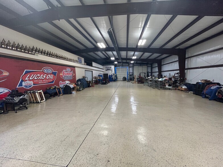 More Photos Of 13002 Indiana 60, Memphis Warehouse For Sale