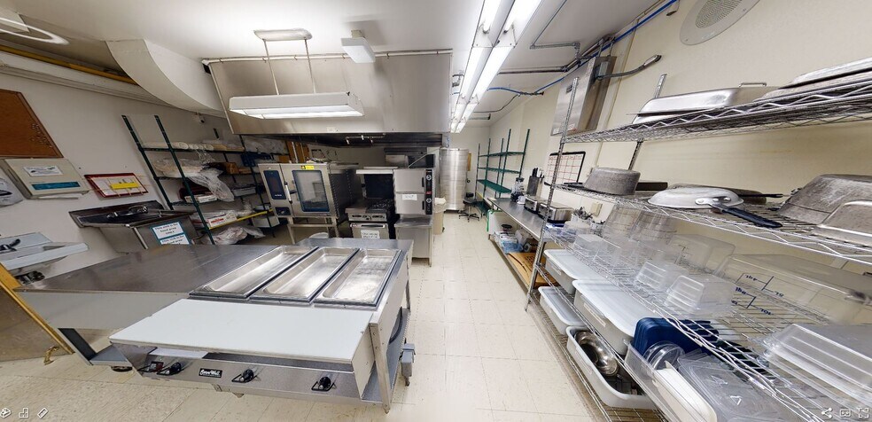 More Photos Of 625 N Jackson Ave, Springfield Assisted Living For Sale