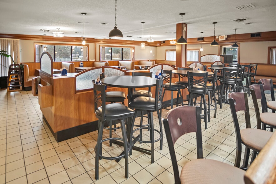More Photos Of 5600 Lapeer Rd, Kimball Restaurant For Sale