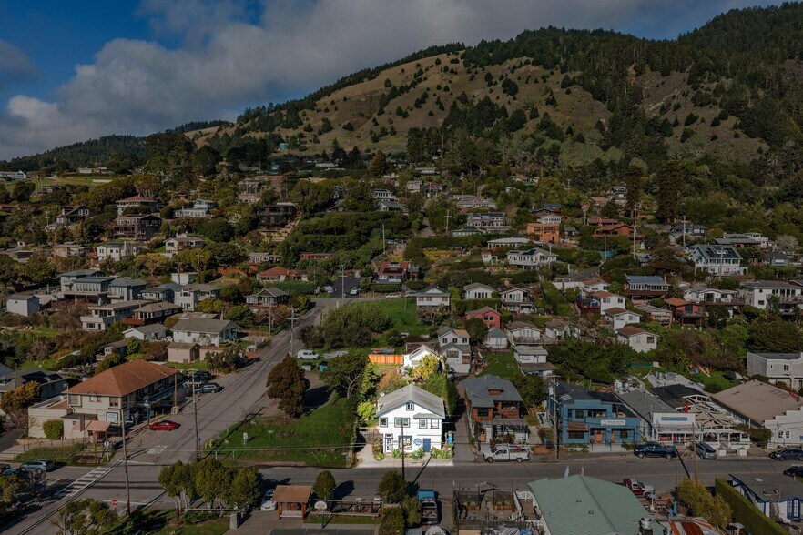 More Photos Of 3488 Shoreline hwy, Stinson Beach Storefront Retail Residential For Sale