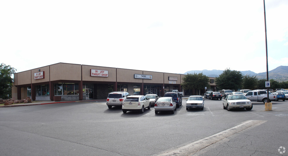 Primary Photo Of 8500 Dyer St, El Paso Unknown For Lease
