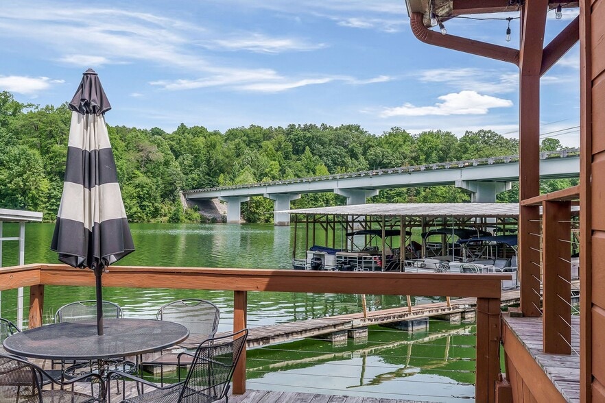 More Photos Of 1967 Rock Island Rd, Rock Island Marina For Sale