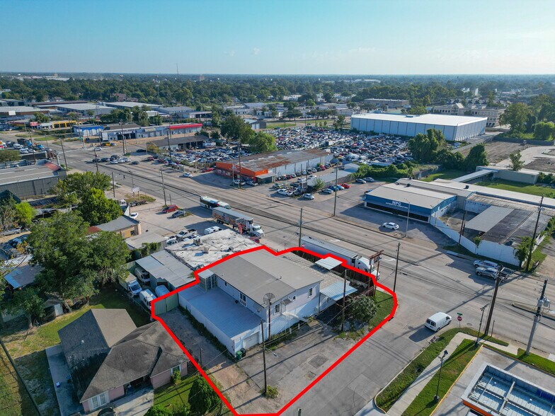 Primary Photo Of 702 Marcella St, Houston General Retail For Sale