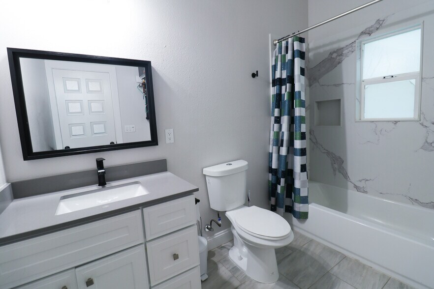 More Photos Of 875 Wood St, Oakland Apartments For Sale