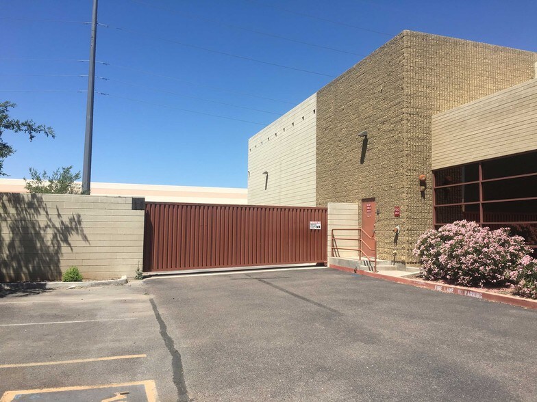 More Photos Of 264 S Hamilton Pl, Gilbert Warehouse For Lease