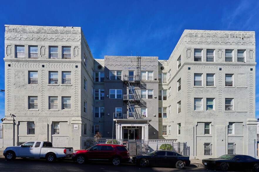 More Photos Of 915 S Carondelet St, Los Angeles Apartments For Sale