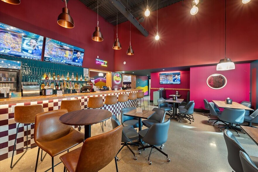 More Photos Of 7 S 4th St, Council Bluffs Health Club For Sale