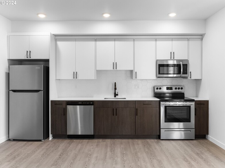 More Photos Of , Portland Multifamily For Sale