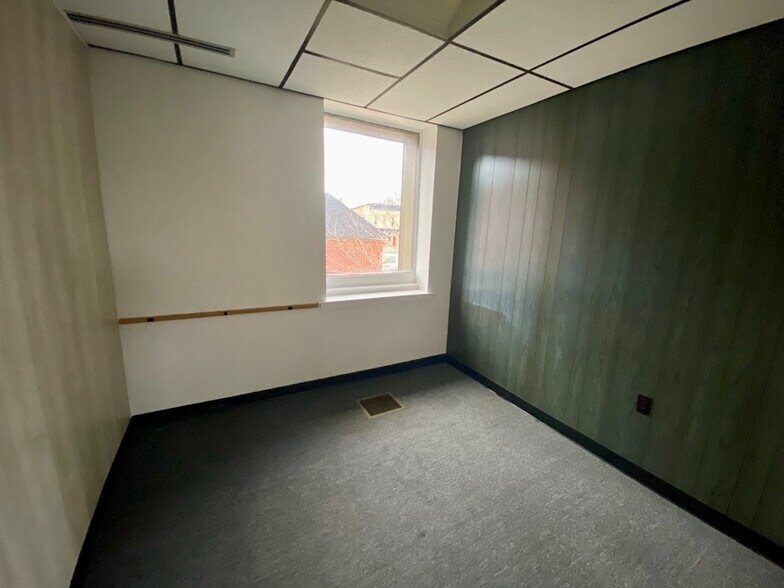 More Photos Of 121 N College St, Martinsburg Medical For Sale