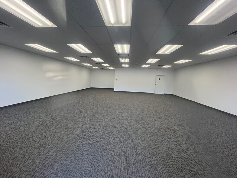 More Photos Of 6211 S Westnedge Ave, Portage Freestanding For Lease