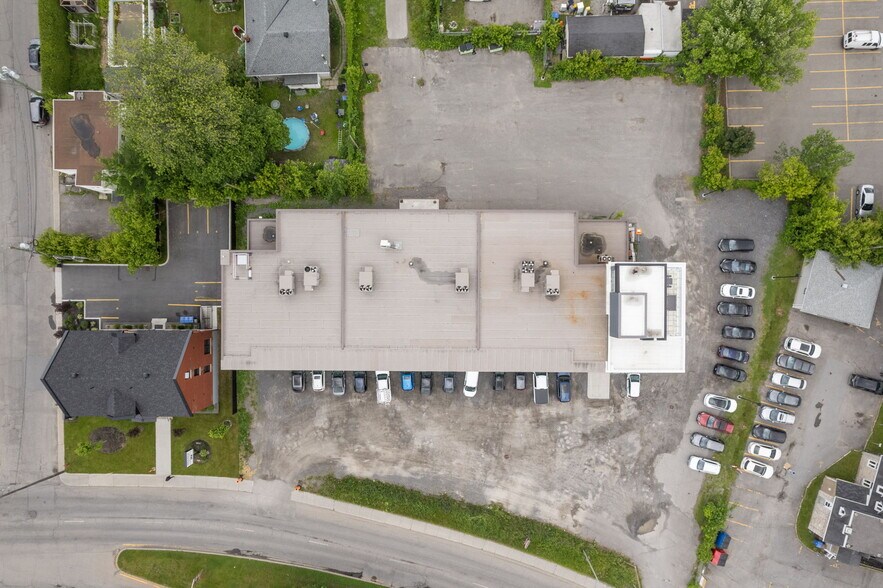 More Photos Of 15 Boul Gréber, Gatineau Office For Sale