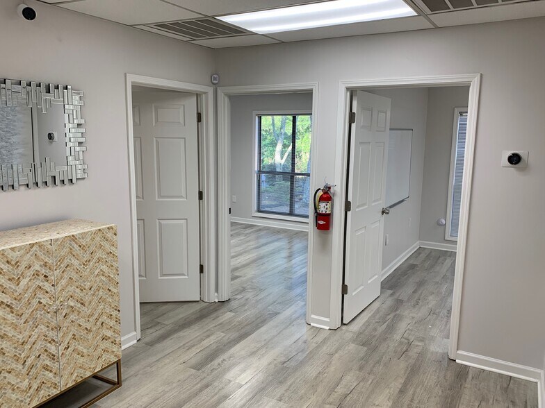 More Photos Of 875 Old Roswell Rd, Suite C-200, Roswell Office For Lease