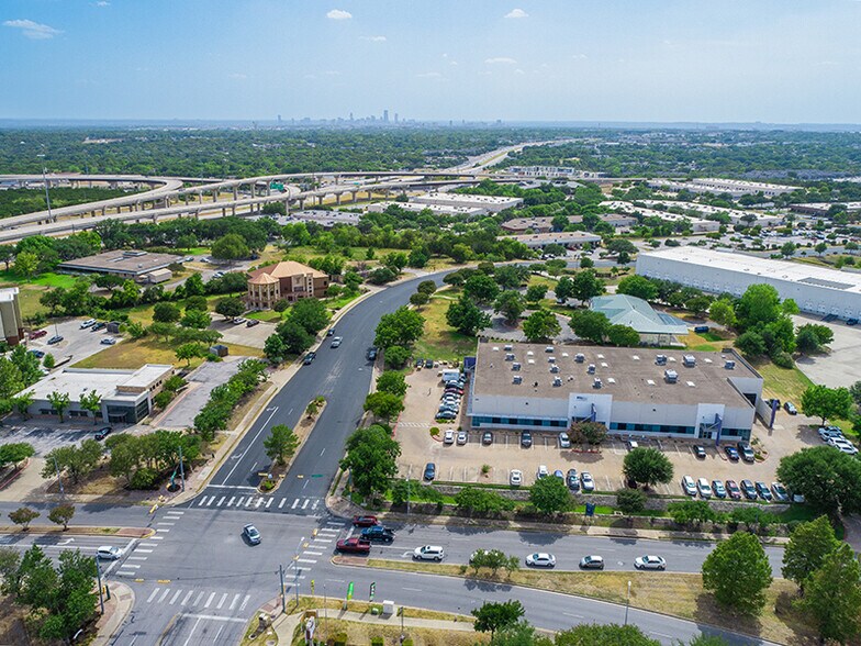 More Photos Of 8200 Cross Park Dr, Austin Light Distribution For Lease