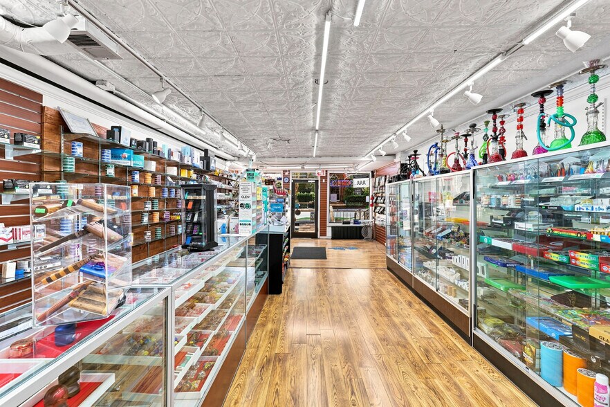 More Photos Of 704 Washington St, Hoboken Storefront Retail Residential For Sale