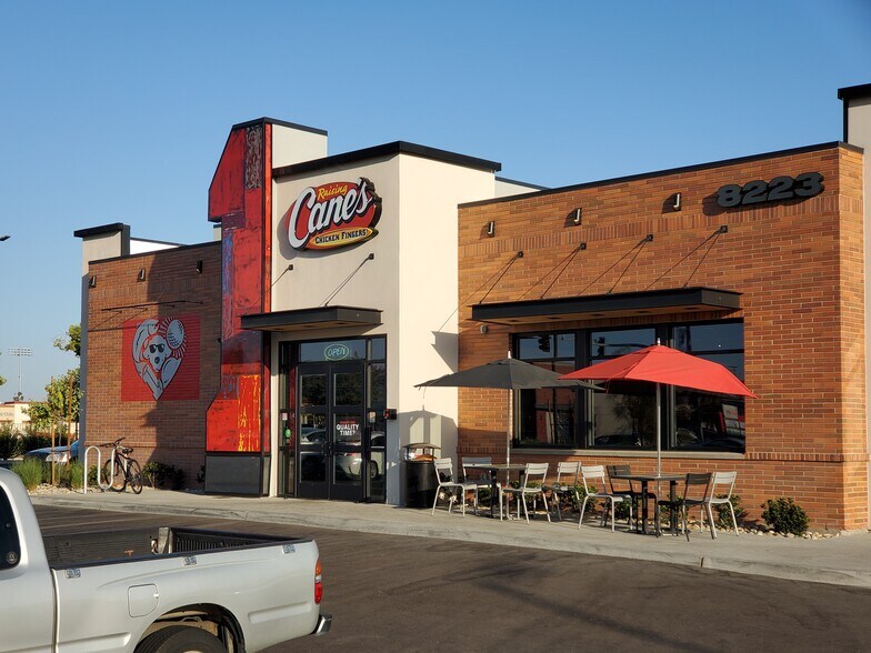 More Photos Of 8135-8155 Mira Mesa Blvd, San Diego Unknown For Lease