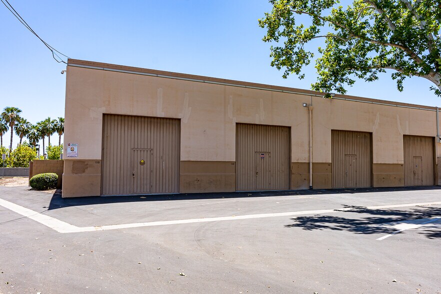 More Photos Of 150-176 W Pomona Ave, Monrovia Warehouse For Sale