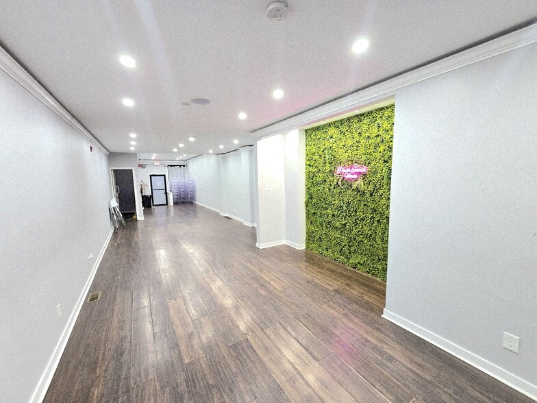 More Photos Of 4087 1/2 Lancaster Ave, Philadelphia Storefront Retail Residential For Lease