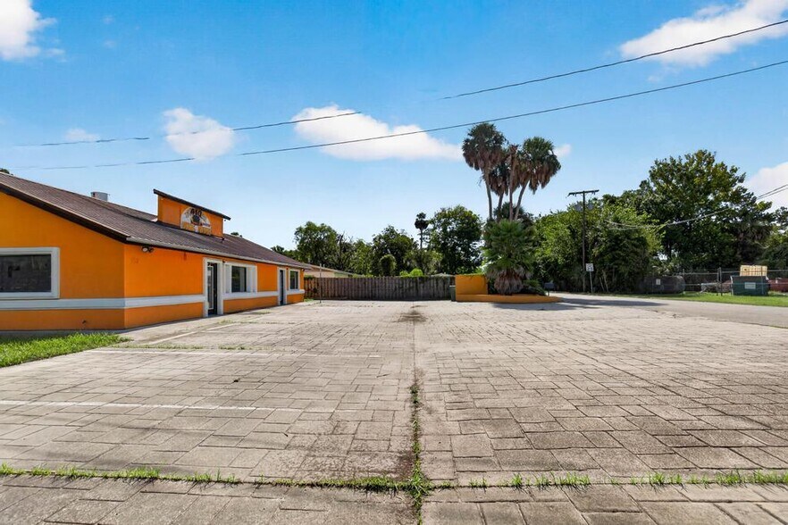 More Photos Of 102 Phillips Dairy Rd, Palatka Restaurant For Sale