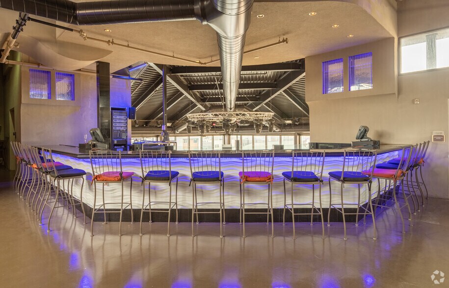 More Photos Of 18 N 6th St, Allentown General Retail For Sale