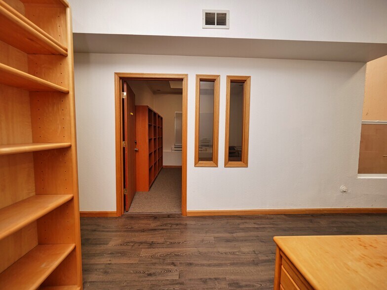 More Photos Of 1927-1929 Taraval St, San Francisco Apartments For Lease